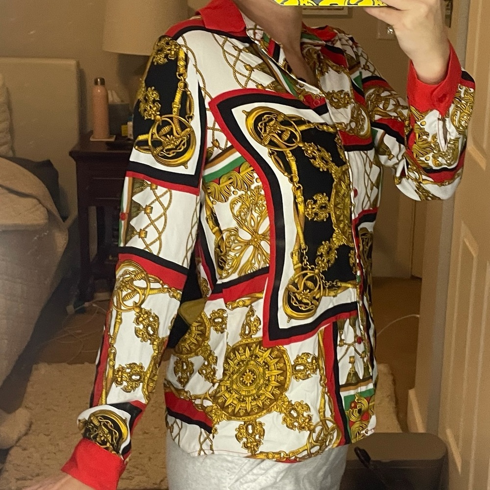 Patterned button up top - Picture 2 of 3